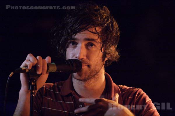 WE ARE SCIENTISTS - 2006-11-16 - PARIS - La Maroquinerie - 